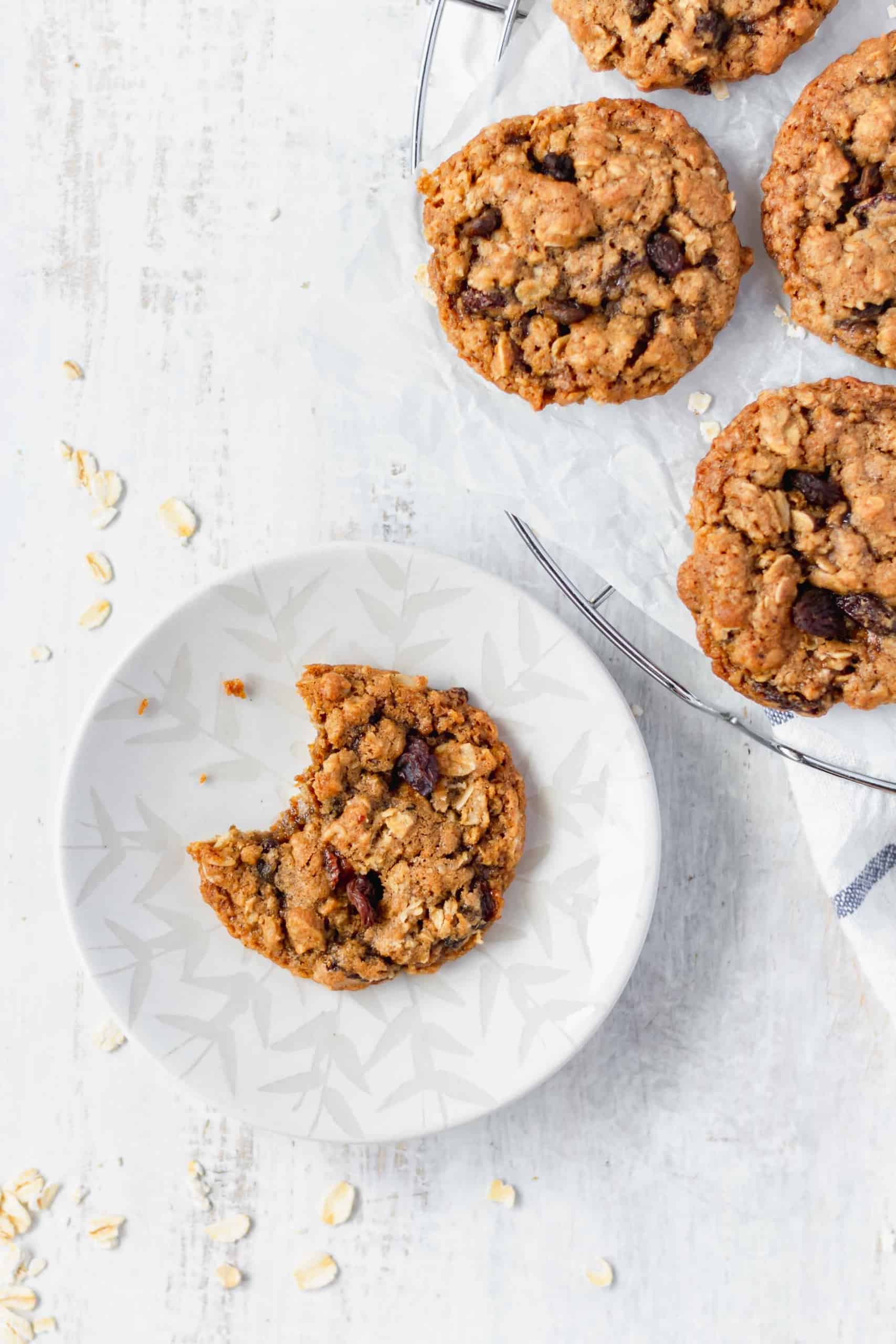 These chewy oatmeal raisin cookies are irresistible! Browned butter, brown sugar, cinnamon, and nutmeg make these cookies soft and delicious! #oatmealcookies #oatmealraisin #cinnamon #nutmeg #rolledoats
