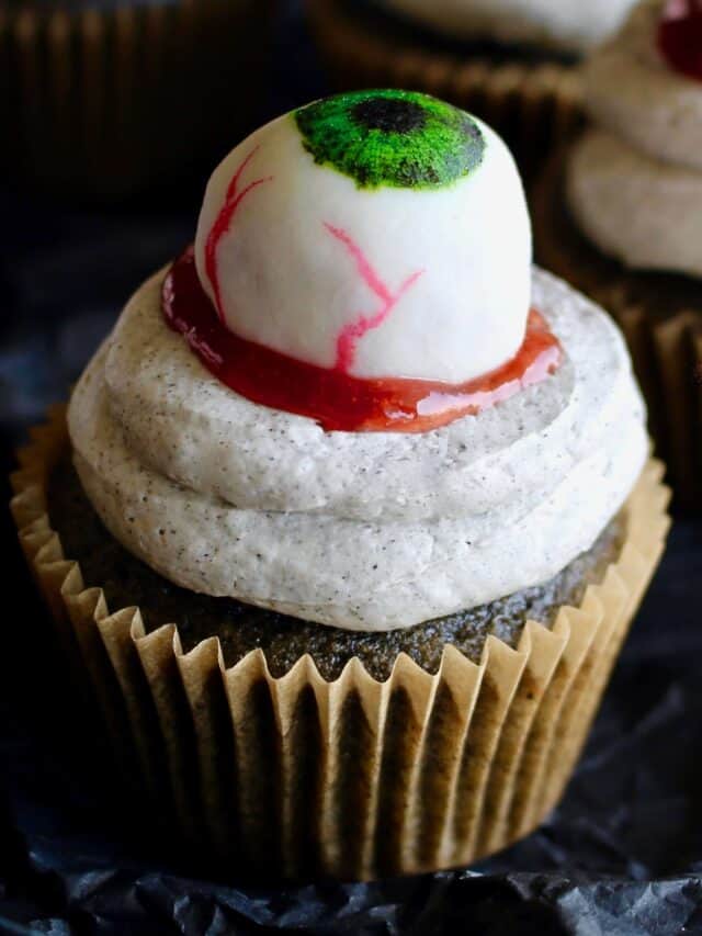 Black Sesame Halloween Cupcakes