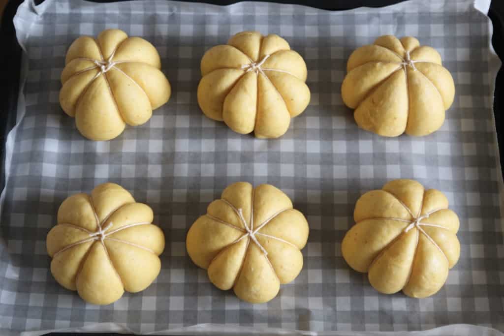 Pumpkin Buns & Shiitake BLT Sandwich