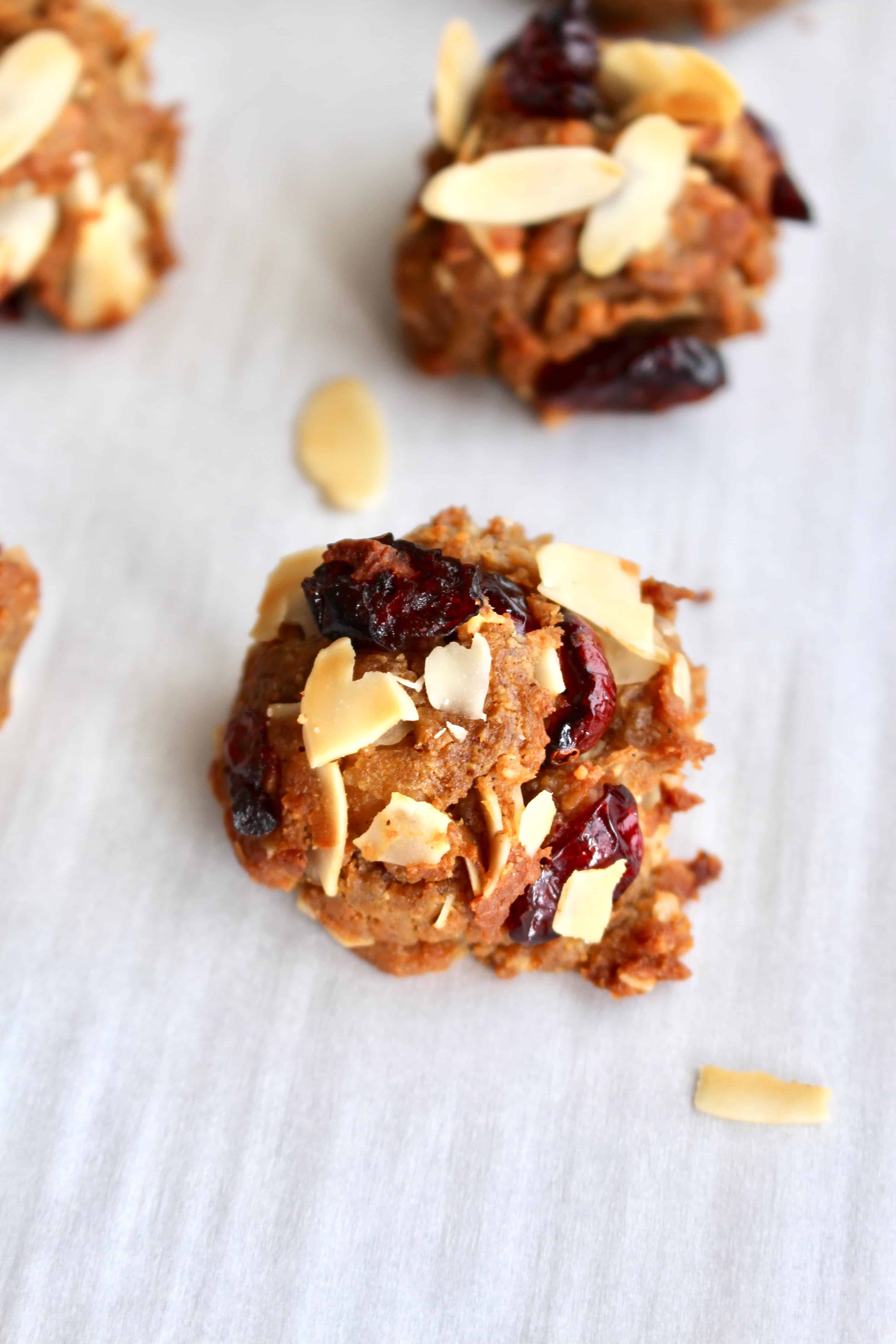 Lactation cookie with sliced almonds