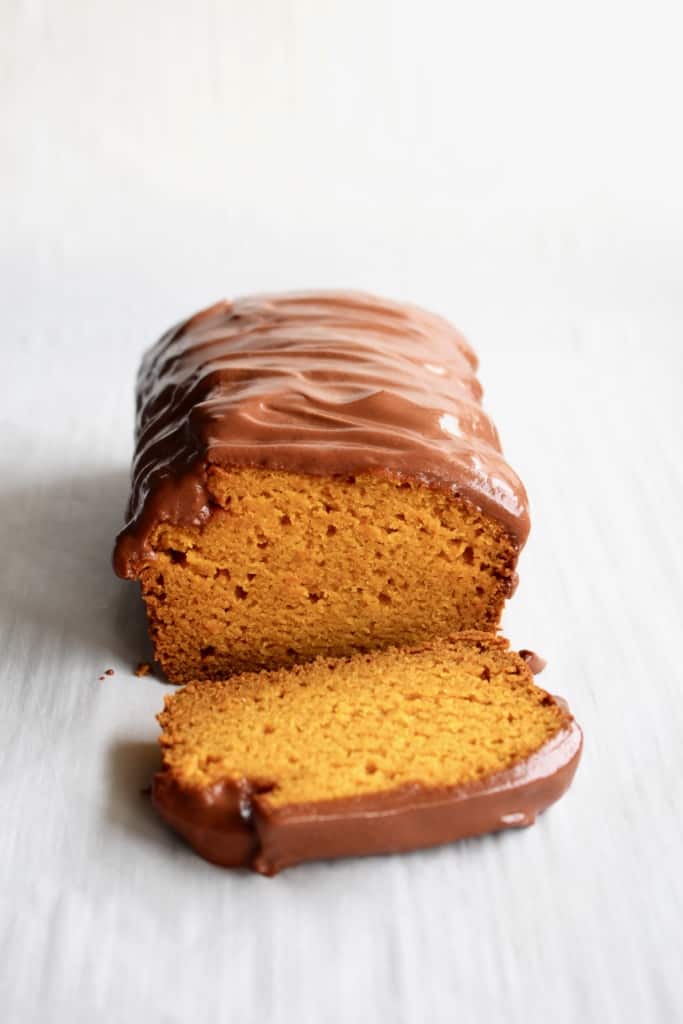 Carrot cake with brigadeiro frosting!
Inspired by the Brazilian bolo de cenoura, I've created a carrot cake that uses puréed carrots and covered it in a chocolate frosting!
Switch out your traditional carrot cake this Easter!
#easter #carrotcake