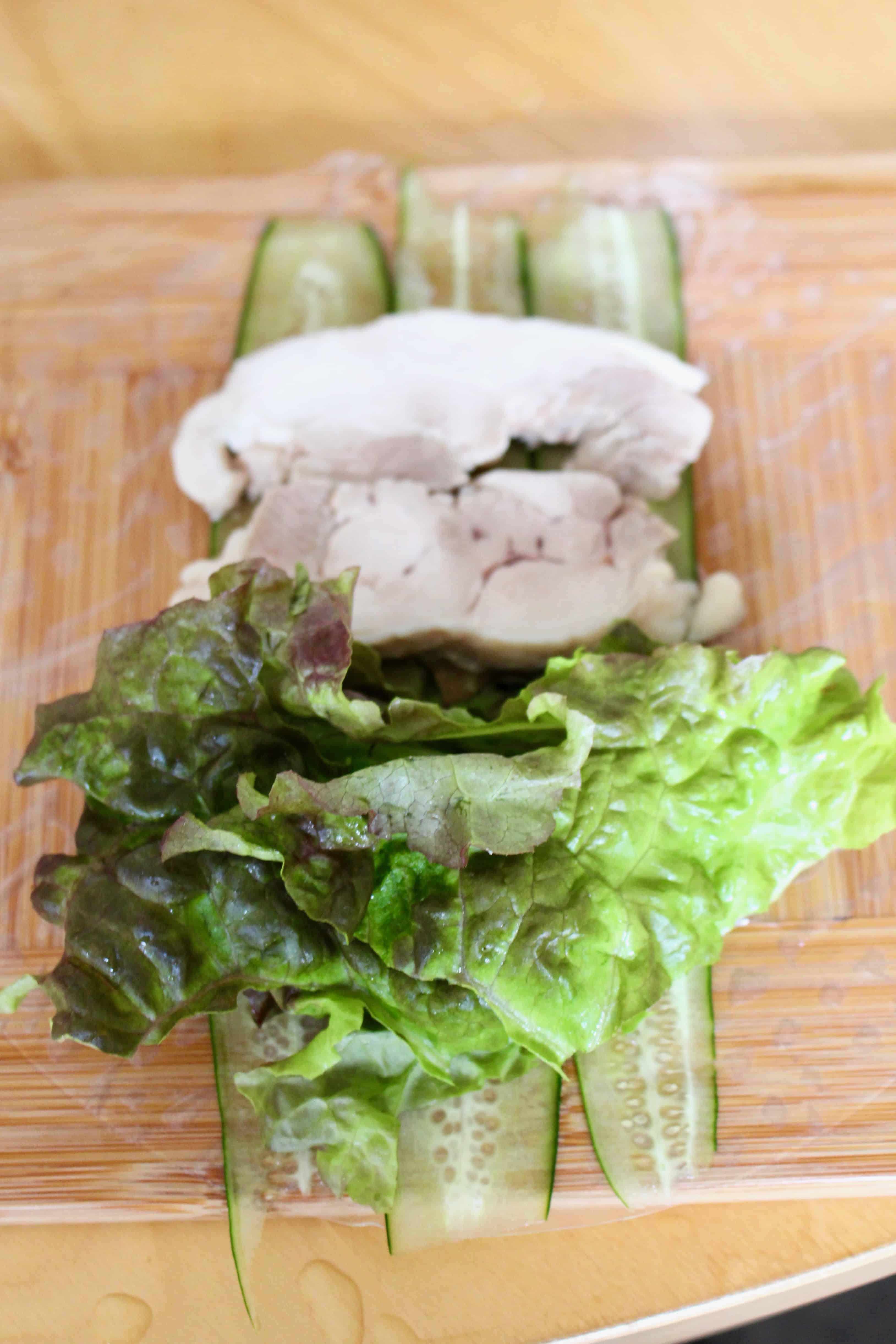 Add the fresh lettuce to your summer rolls.