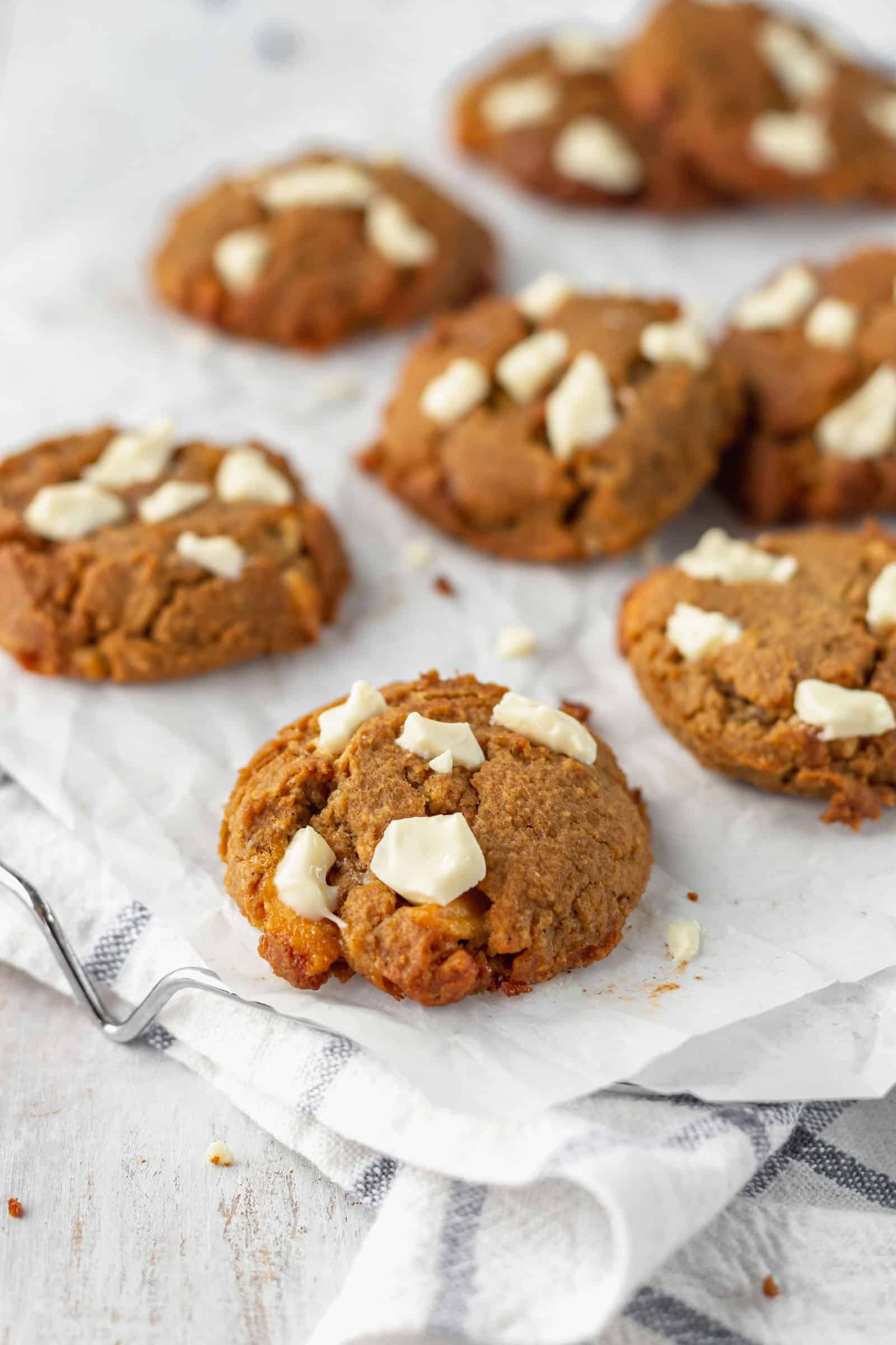 Gluten-free cookies that doesn’t lack flavor! Full of browned butter, creamy white chocolate, and warm spices, these chai chickpea cookies are perfect with a cup of tea! #chaispice #chaitea #chaicookies #whitechocolate #glutenfreecookies #chickpeacookies
