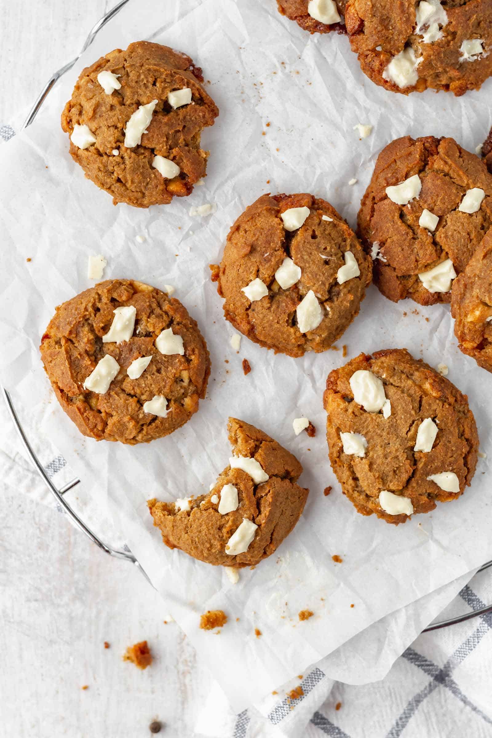 Gluten-free cookies that doesn’t lack flavor! Full of browned butter, creamy white chocolate, and warm spices, these chai chickpea cookies are perfect with a cup of tea! #chaispice #chaitea #chaicookies #whitechocolate #glutenfreecookies #chickpeacookies
