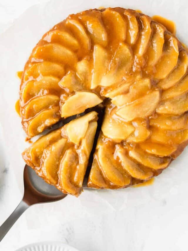 Easy Caramel Apple Upside Down Cake