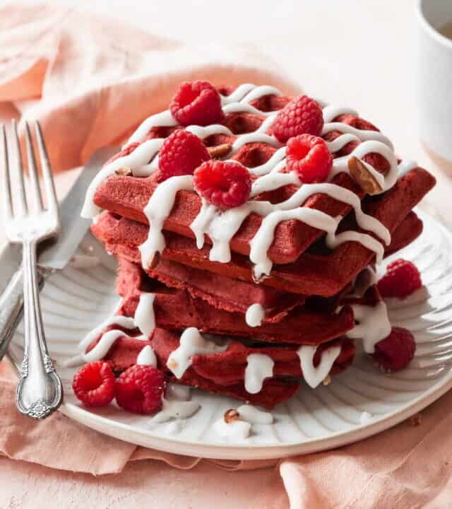 cropped-Red-velvet-waffles-4.jpg