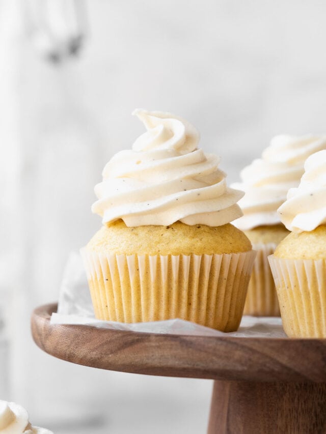 The Best Vanilla Cupcakes